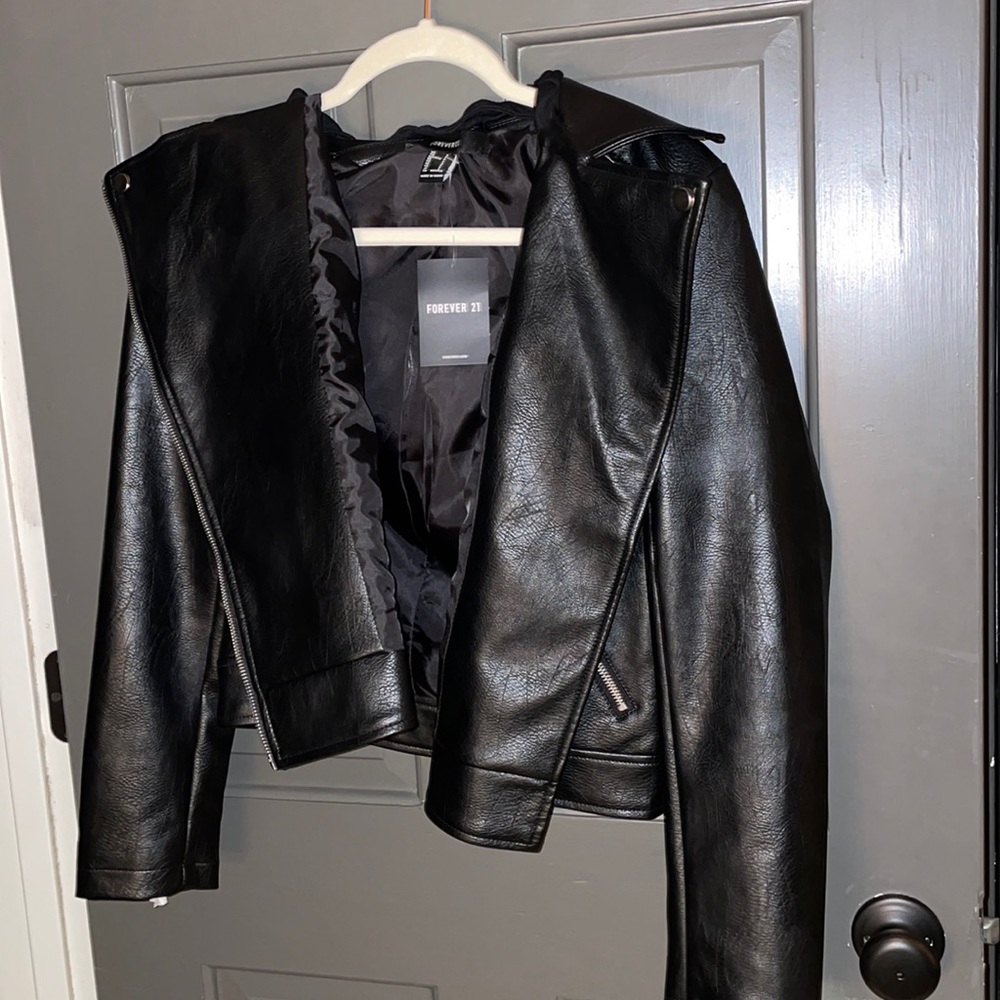 Women’s leather jacket